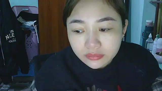 Snapshot of Uhem112 chatting on November 22, 2025, 1:26 am Uhem112 online show from November 22, 2025, 1:26 am