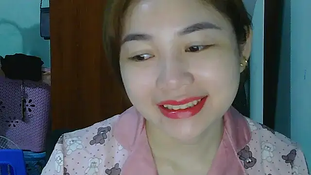 Snapshot of Uhem112 chatting on October 25, 2025, 1:49 am Uhem112 online show from October 25, 2025, 1:49 am