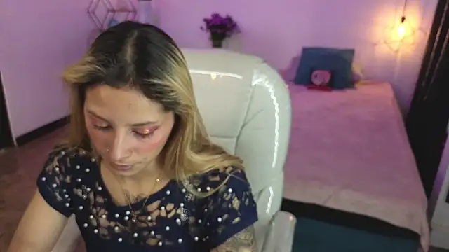 Snapshot of Jennaa_Cooper chatting on November 17, 2025, 7:07 pm Jennaa Cooper online show from November 17, 2025, 7:07 pm