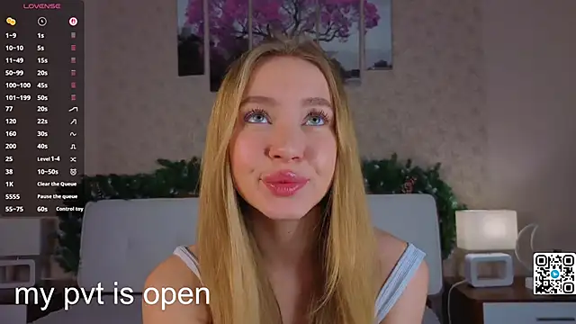 Snapshot of Anna_mileer chatting on December 15, 2025, 1:33 am Anna mileer online show from December 15, 2025, 1:33 am