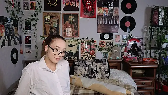 Snapshot of OdetteBiddy chatting on November 16, 2025, 7:29 pm OdetteBiddy online show from November 16, 2025, 7:29 pm