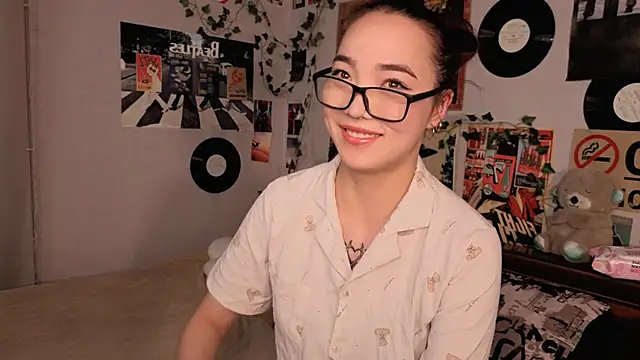 Snapshot of OdetteBiddy chatting on November 30, 2025, 8:53 pm OdetteBiddy online show from November 30, 2025, 8:53 pm