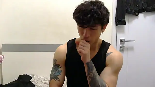 Snapshot of natenatejosh chatting on November 28, 2025, 2:39 pm natenatejosh online show from November 28, 2025, 2:39 pm