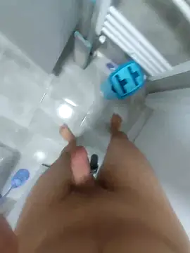 gelgelgel 17 online show from September 22, 2025, 6:47 pm