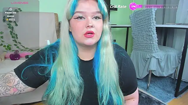 Snapshot of _CandyM1lky_ chatting on October 2, 2025, 7:01 am CandyM1lky online show from October 2, 2025, 7:01 am