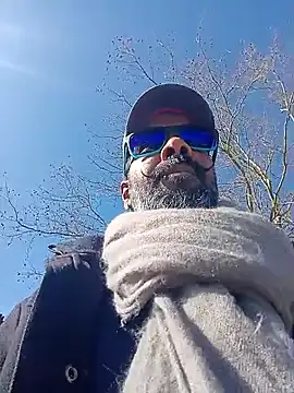 frenchblackc31 online show from March 1, 2026, 10:37 am