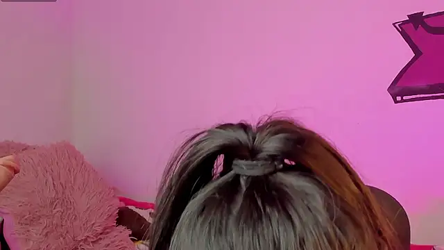 Alanaloiiss  online show from January 14, 2026, 8:23 pm