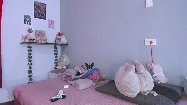 Snapshot of Emmantho chatting on October 6, 2025, 4:52 pm Emmantho online show from October 6, 2025, 4:52 pm