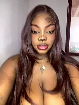 MiiaaCollinss online show from October 28, 2025, 3:11 pm