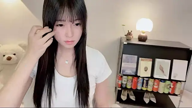 Snapshot of Onechestnut chatting on June 17, 2026, 3:39 am Onechestnut online show from June 17, 2026, 3:39 am