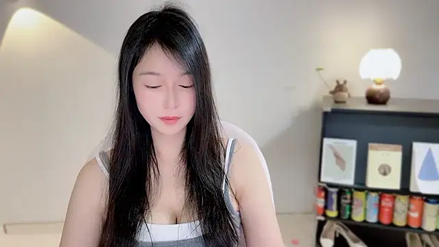 Snapshot of Onechestnut chatting on April 3, 2026, 5:36 am Onechestnut online show from April 3, 2026, 5:36 am