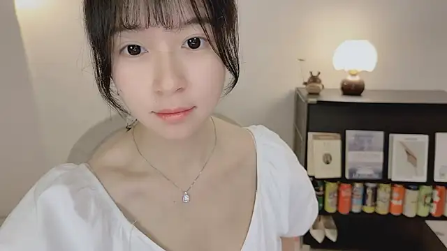 Snapshot of Onechestnut chatting on May 24, 2026, 2:33 am Onechestnut online show from May 24, 2026, 2:33 am