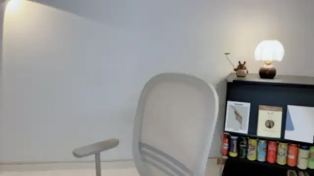 Snapshot of Onechestnut chatting on April 6, 2026, 5:08 am Onechestnut online show from April 6, 2026, 5:08 am