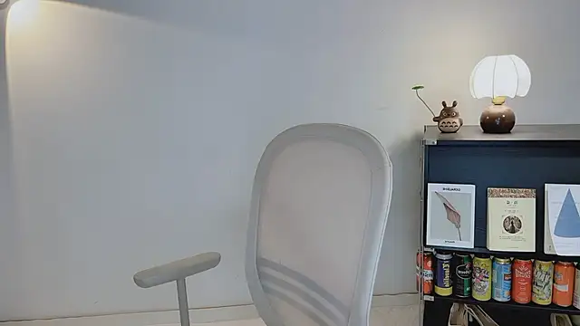 Snapshot of Onechestnut chatting on April 7, 2026, 5:37 pm Onechestnut online show from April 7, 2026, 5:37 pm