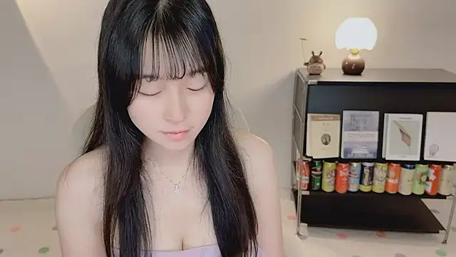 Snapshot of Onechestnut chatting on May 26, 2026, 8:56 am Onechestnut online show from May 26, 2026, 8:56 am