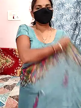 Snapshot of Lalitha-1995 chatting on July 17, 2026, 4:32 am Lalitha-1995 online show from July 17, 2026, 4:32 am