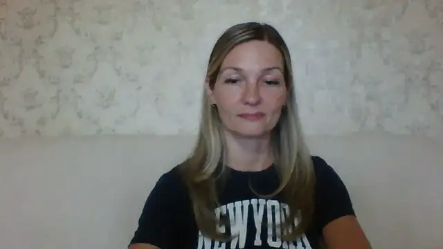 sweetriki online show from June 17, 2026, 5:34 pm