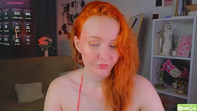 JoyceJones online show from November 8, 2025, 8:12 pm