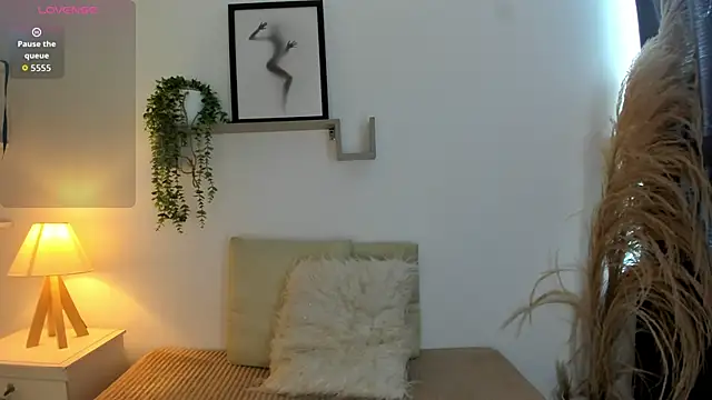 Samanta Monroe online show from November 10, 2025, 9:09 pm