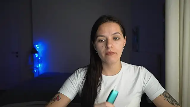 EwelynScott online show from November 24, 2025, 3:12 pm