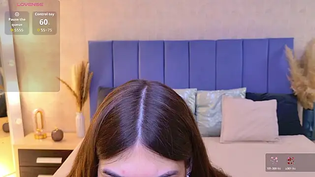 Snapshot of MaggieTurner chatting on November 6, 2025, 1:20 am MaggieTurner online show from November 6, 2025, 1:20 am