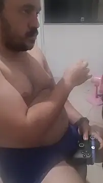 Snapshot of Urso_Nerd chatting on November 8, 2025, 11:41 pm Urso Nerd online show from November 8, 2025, 11:41 pm