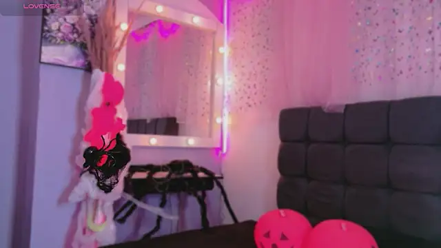 NataliaPrada s online show from October 24, 2025, 4:50 pm