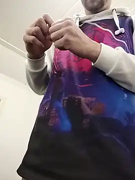 ijustwannafuckyou6969 online show from November 7, 2025, 7:29 pm