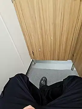 Snapshot of axxmwaa69 chatting on September 15, 2025, 2:28 pm axxmwaa69 online show from September 15, 2025, 2:28 pm