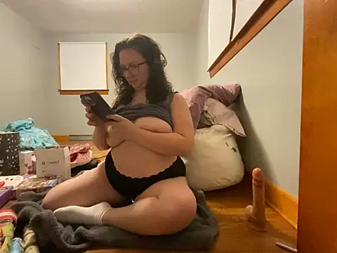 GirlSquirt online show from December 19, 2025, 4:05 am