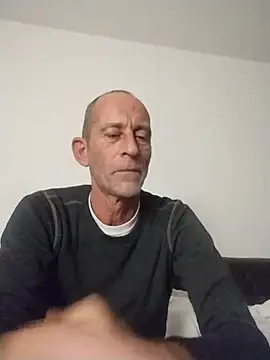 Snapshot of we_are_fucking_serious chatting on November 5, 2025, 2:36 am we are fucking serious online show from November 5, 2025, 2:36 am