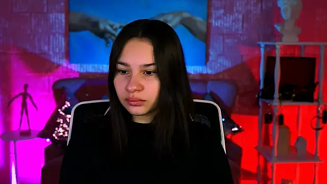 KimClarks  online show from November 29, 2025, 8:25 am