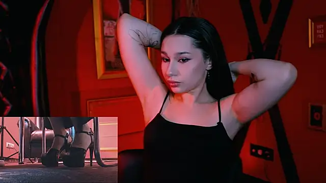 KimClarks  online show from September 24, 2025, 12:22 pm