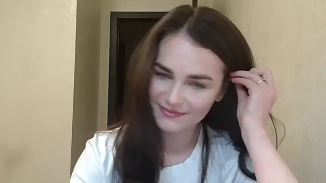 Silviaa a online show from April 8, 2026, 6:53 pm