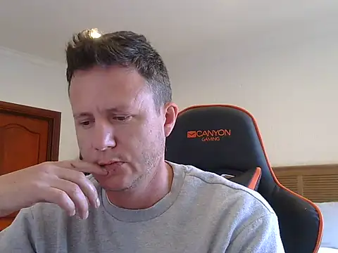 TroyDieselXXX online show from April 10, 2026, 6:09 am