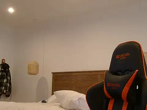 TroyDieselXXX online show from February 25, 2026, 8:47 am