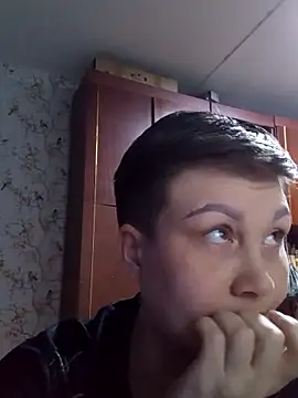 Snapshot of MoonIrene chatting on February 9, 2026, 5:00 pm MoonIrene online show from February 9, 2026, 5:00 pm