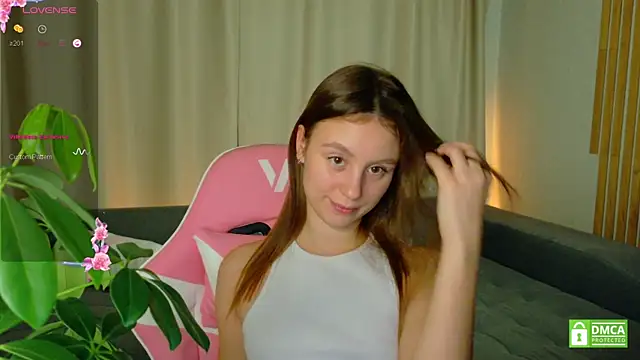 Snapshot of sweet_loopy chatting on October 22, 2025, 5:01 pm sweet loopy online show from October 22, 2025, 5:01 pm