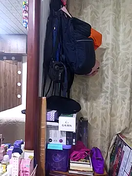 Romina693 online show from November 28, 2025, 10:43 pm