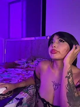 lucialauper  online show from March 10, 2026, 12:25 am