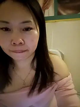 Snapshot of xlj4523 chatting on March 4, 2026, 3:20 pm xlj4523 online show from March 4, 2026, 3:20 pm