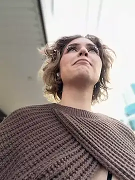 KellyKeler online show from November 8, 2025, 12:31 pm