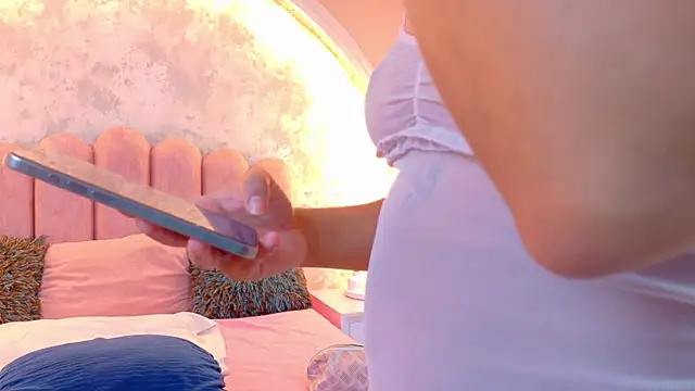 JasmineRhodes online show from March 4, 2026, 12:02 pm