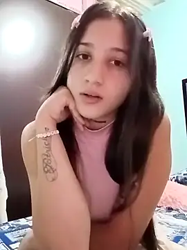 Snapshot of Arii_collins1 chatting on October 27, 2025, 11:27 pm Arii collins1 online show from October 27, 2025, 11:27 pm