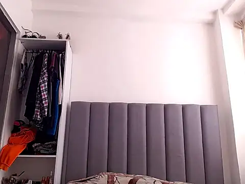 saara johnson496 online show from May 19, 2026, 1:51 pm