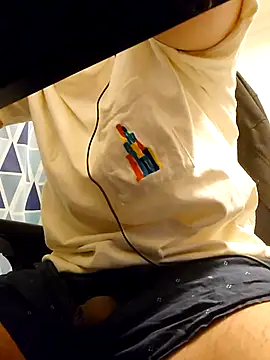 xneko  online show from April 17, 2026, 5:38 pm