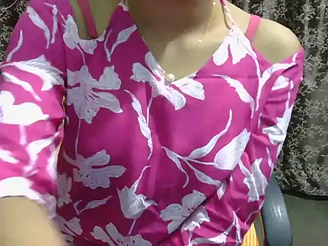 Snapshot of lovely_soniya chatting on February 9, 2026, 6:33 am lovely soniya online show from February 9, 2026, 6:33 am