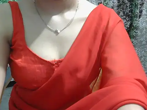 Snapshot of lovely_soniya chatting on April 23, 2026, 12:29 pm lovely soniya online show from April 23, 2026, 12:29 pm