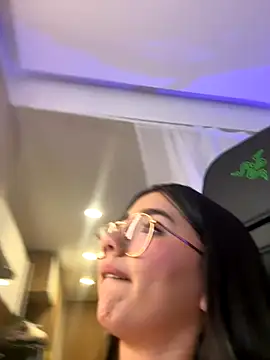 Snapshot of Michelle_Zoe chatting on November 13, 2025, 5:22 am Michelle Zoe online show from November 13, 2025, 5:22 am