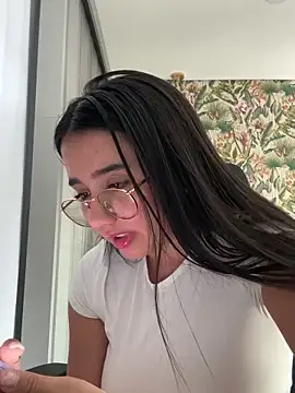 Michelle Zoe online show from March 12, 2026, 2:54 pm